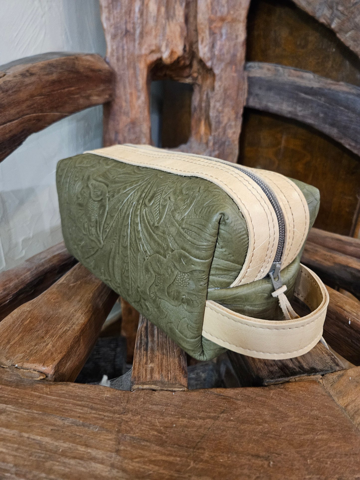 Dopp kit, travel bag