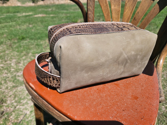 Dopp bag