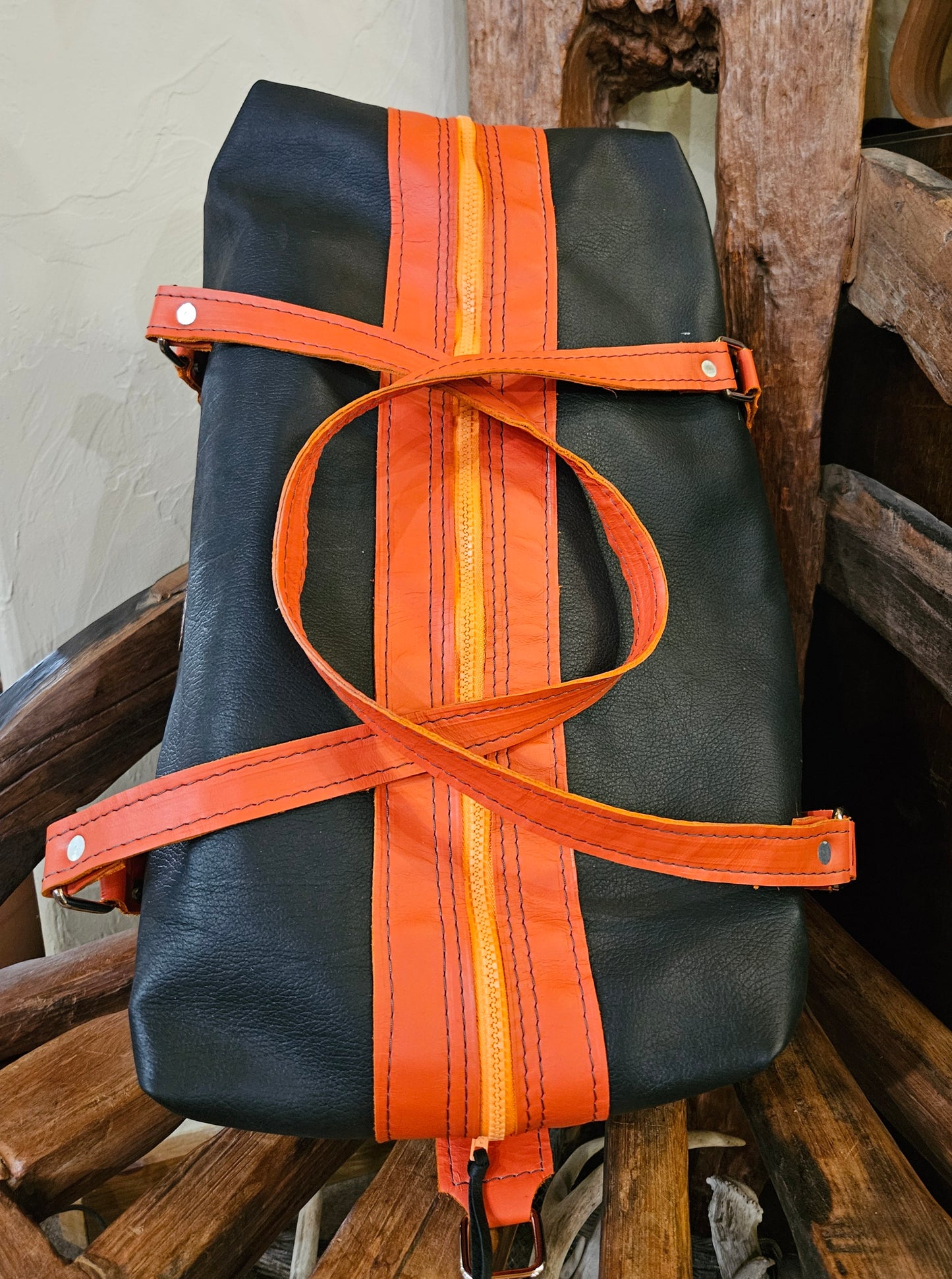 DUFFLE BAG - MEDIUM